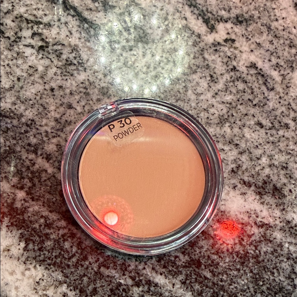 COVER FX P30 Pressed Mineral Powder Foundation -